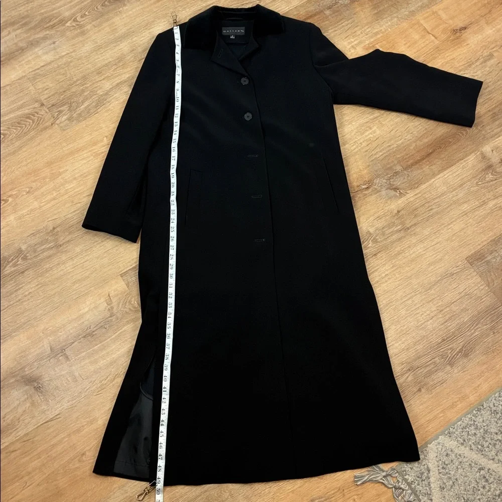 Gallery Long Lined Black Coat Velvet Collar Button Up Size 6 - Picture 9 of 11